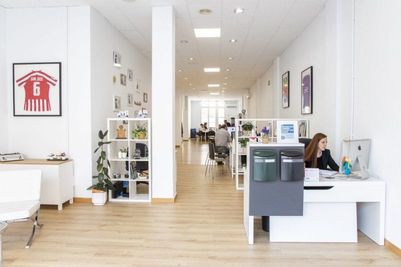 La inmobiliaria en Bilbao Grupo Remax Iron traslada su oficina