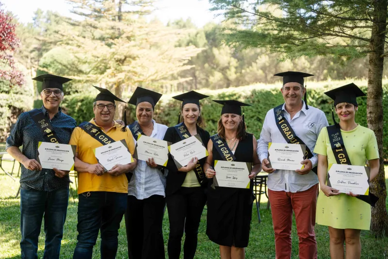 Triplete femenino en el podio de la final del IV Concurso Nacional de Camareros y Metres