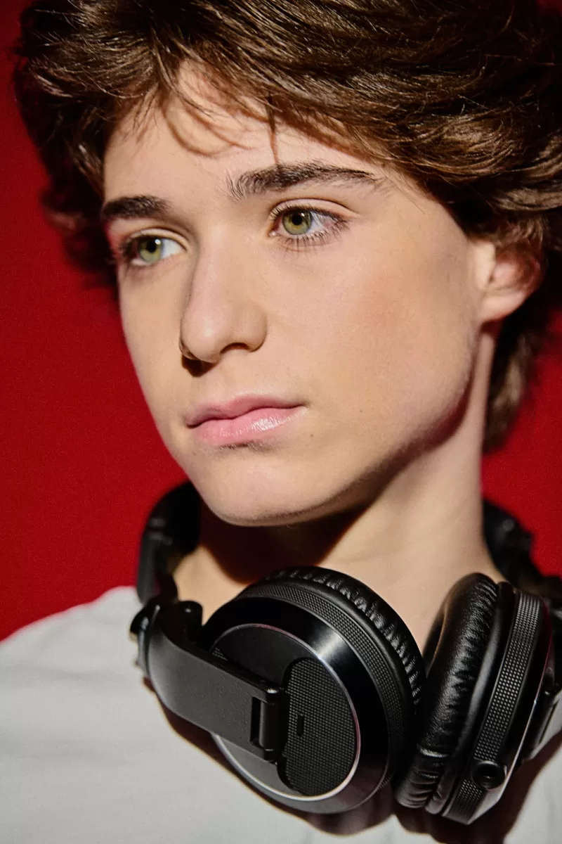 Jan presenta su nuevo tema 'Awareness'