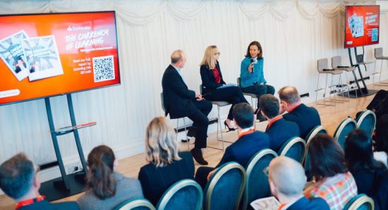 Presentación en el Parlamento británico.